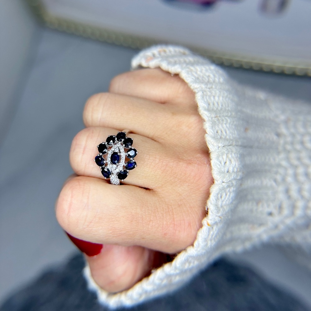 Natural Sapphire and Diamond Ring